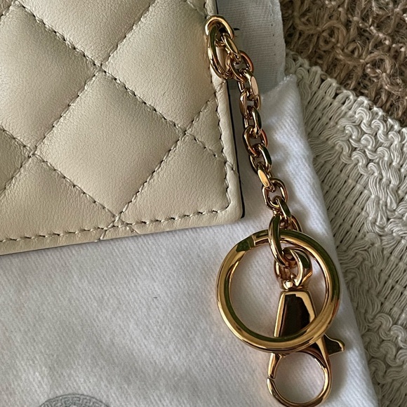 Versace Cream Quilted Long Cardholder Brand New - Picture 5 of 5